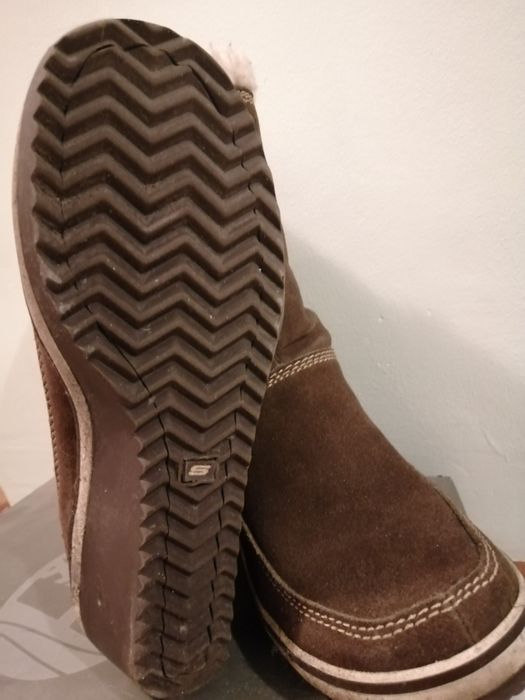 Продам женскую обувь