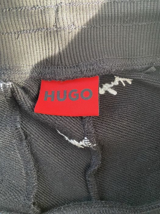 Чисто нов Hugo Boss екип – Размер M