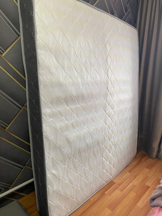 Продам двухспальный матрас