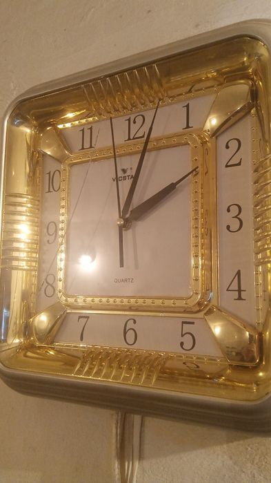 Продам часы настенные