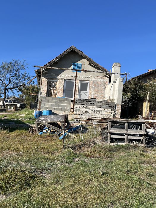 Малка Вила с гледка море(Изворище Под Наем)