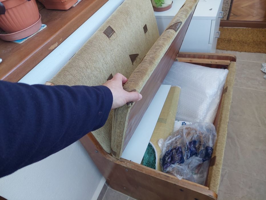 Пейка (Диван, Стол) и Ракла