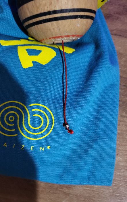 Kendama USA Kaizen Jet Shape White Natty Black Red Rubber Dart