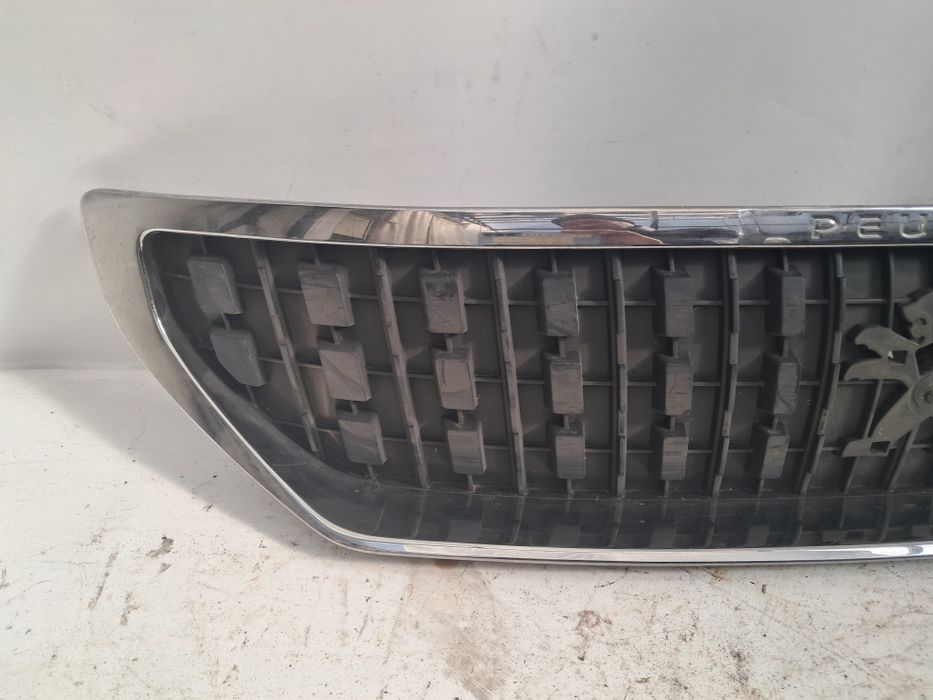 Грил решетка  Peugeot Expert  2016/2022г