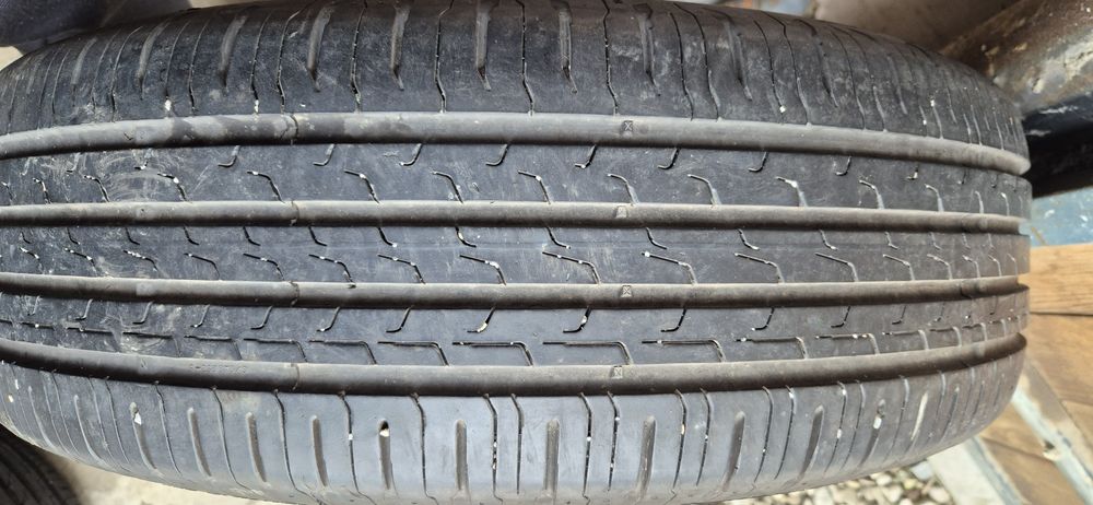 Anvelope 215 65 17