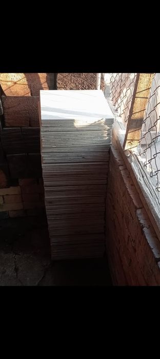 Продам б/у кафель. целый.
