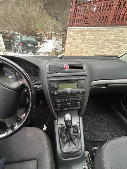 Vând Skoda Octavia 2