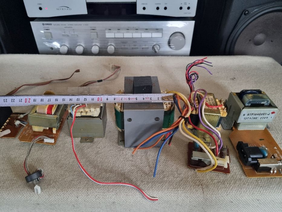 Pachet Transformatoare mici+traf Denon . Perfecta stare.