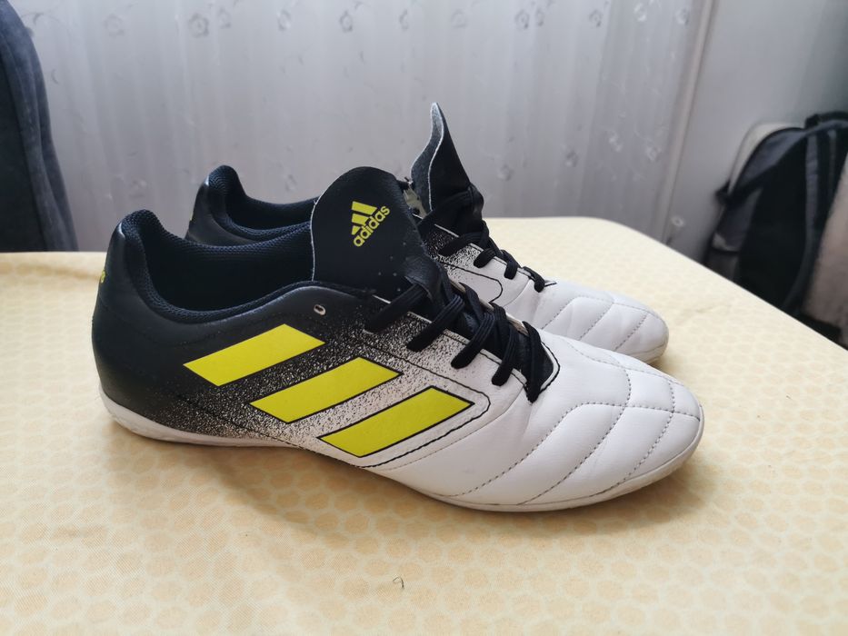 Ghete fotbal Adidas