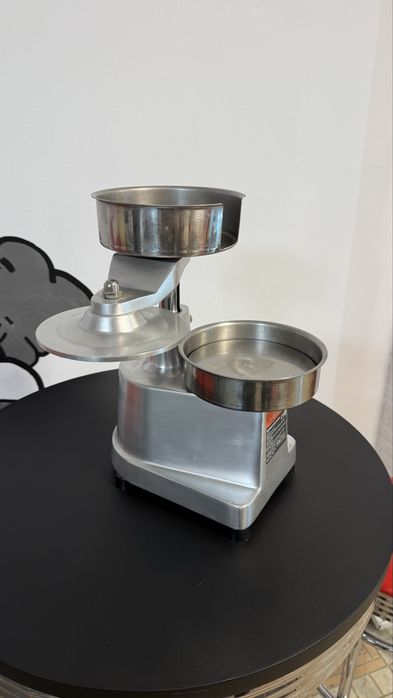 Професионална преса за бургери 150 мм