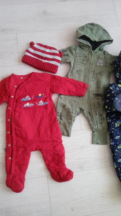 Одежда до года продам