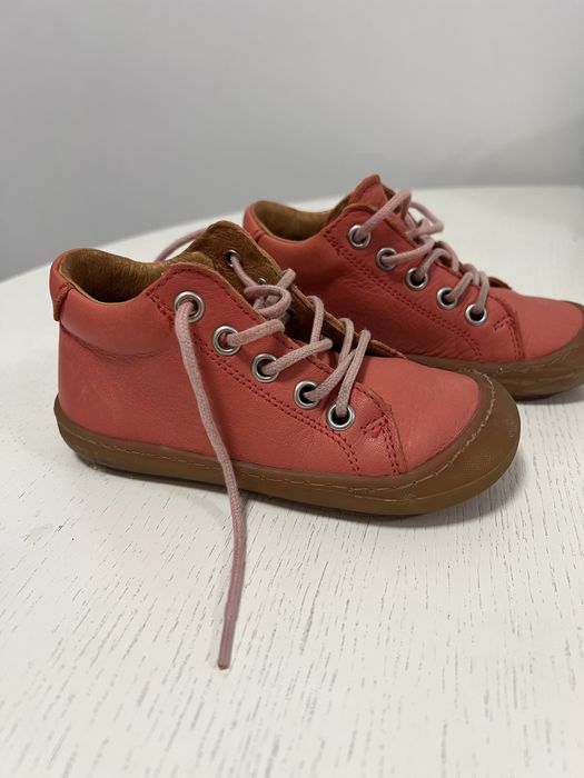 Papuci froddo marimea 24