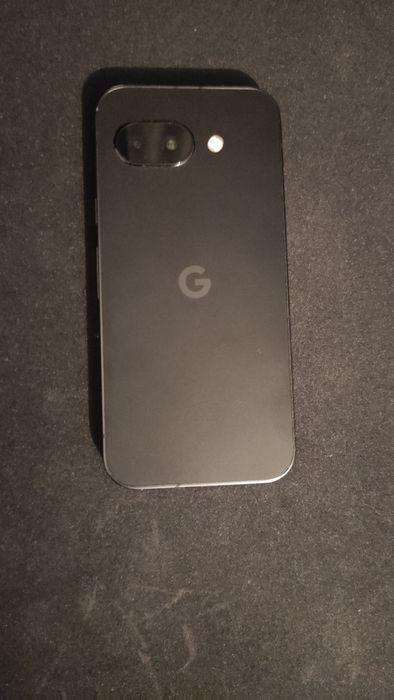 Продаю свой личный Pixel 9A