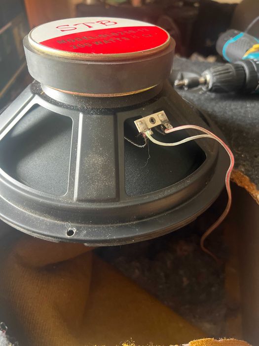 Мощни Тонколони: Ръчна изработка 200W (STB) и Мониторни колони Викиват