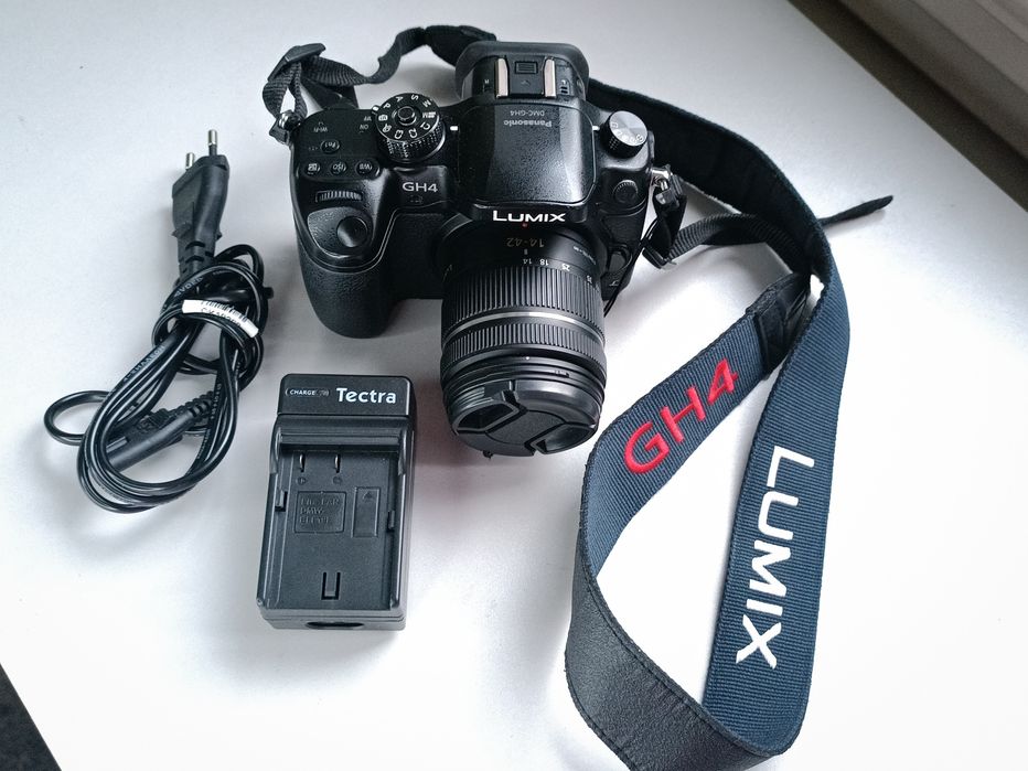 Panasonic Lumix DMC-GH4