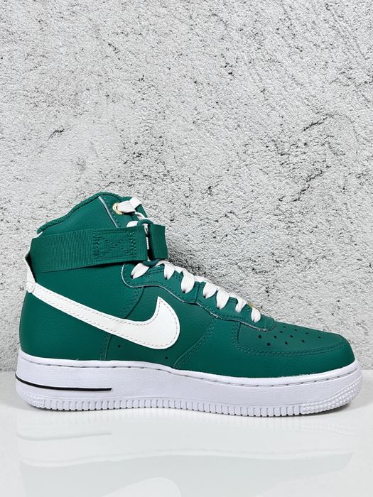 Nike Air Force 1 HI SE