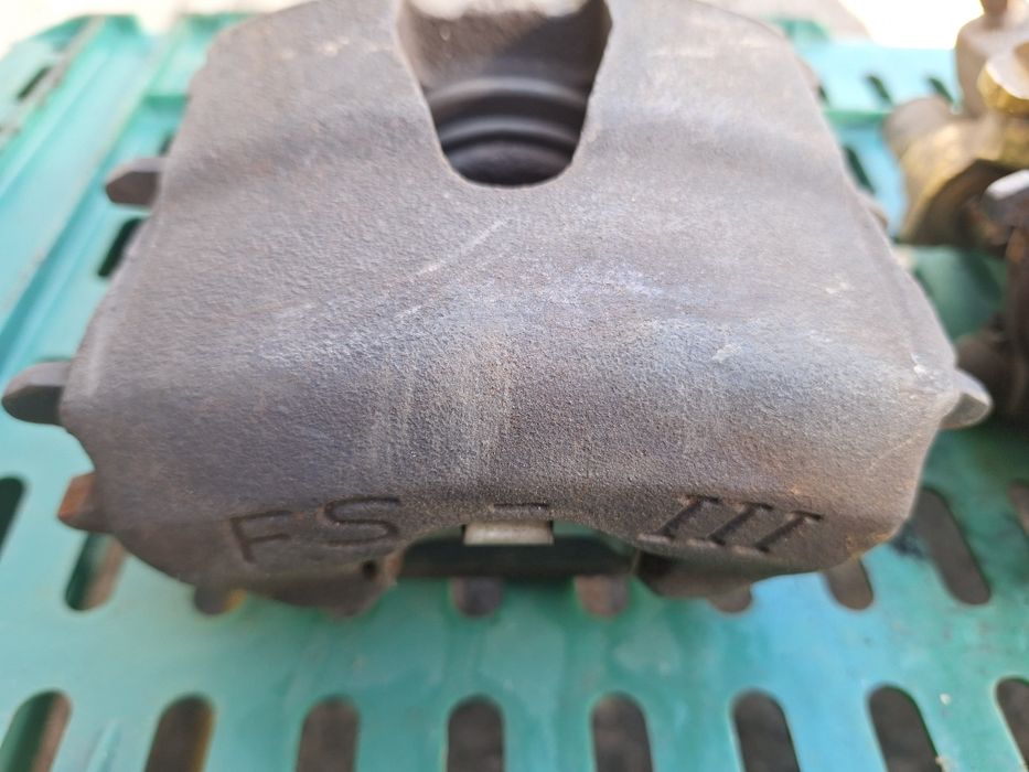 Предни спирачни апарати за Голф 4, Бора, Биитъл, А3, Леон, Ибиза,Фабия