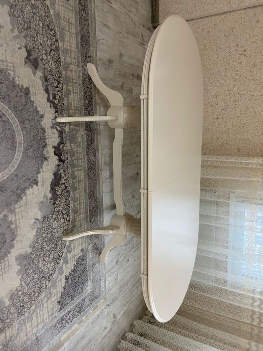 Стол раздвижной , белый