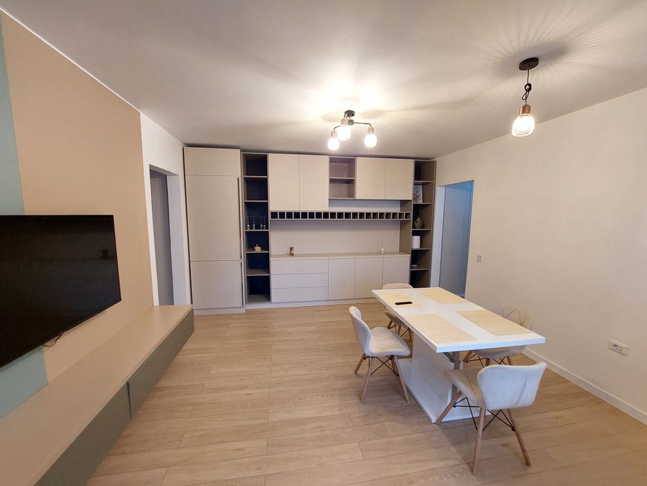 Inchiriez apartament decomandat cu 2 dormitoare in regim hotelier