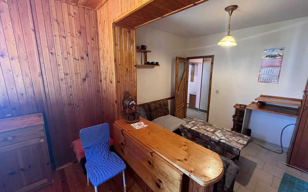 Продава се Тристаен апартамент в Търговище, Център - 68 кв.м за 1013 €/кв.м - Снимка #2