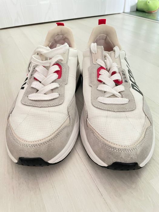 Продавам маратонки REPLAY