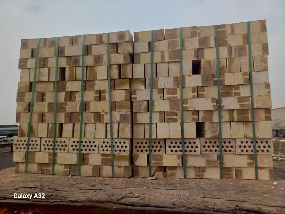 Кирпич строительный пустотелый