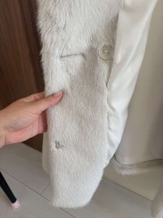 Белая экошуба короткая