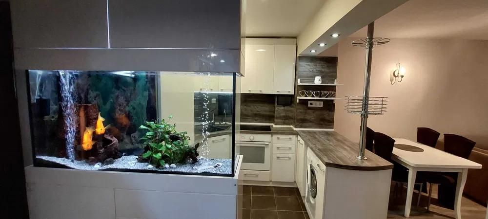 Тристаен апартамент, под наем, Окръжна болница