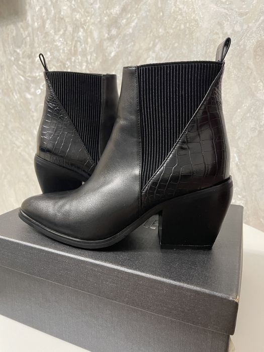 Продам ботильоны