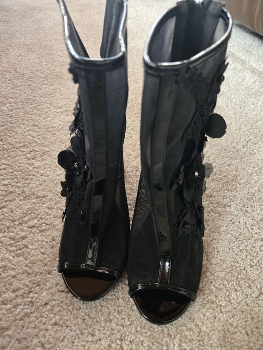 Дамски летни боти