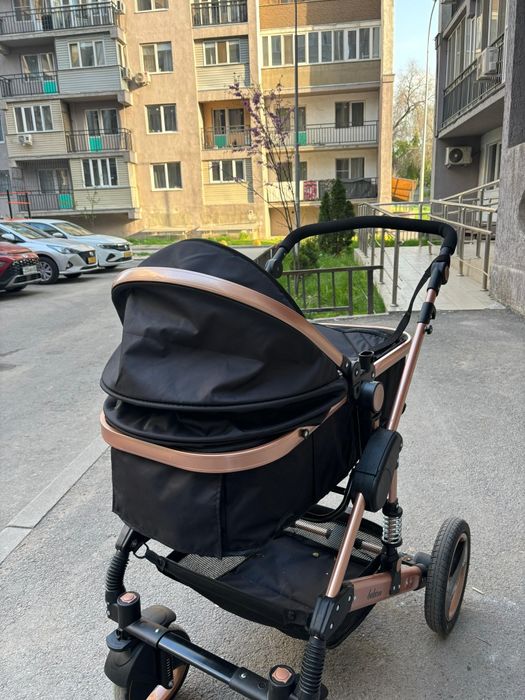 Коляска черная belecco