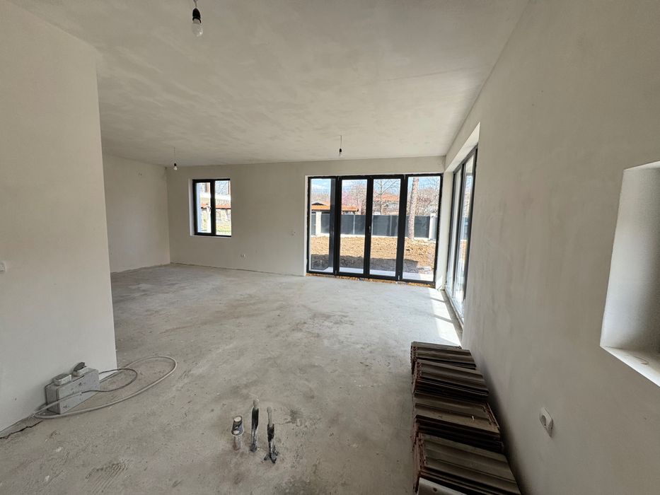 Продава се Къща в с. Нацовци, Област Велико Търново - 190 кв.м за 722 €/кв.м - Снимка #17