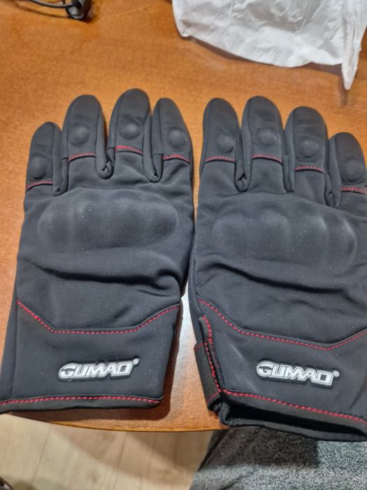 Мото ръкавици подходящи за летния сезон