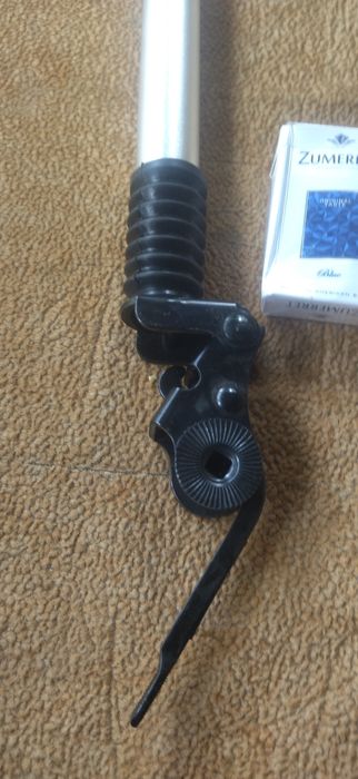 Штырь подседельный откидной