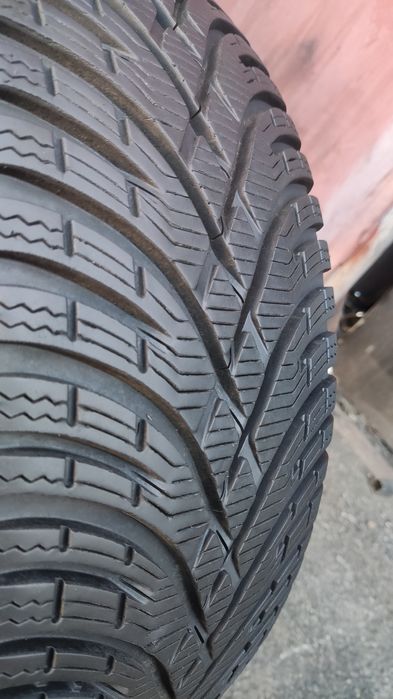 1бр. зимна  гума 205/45/17 Kleber Krisalp HP3 
dot23
7.8mm
Много добро