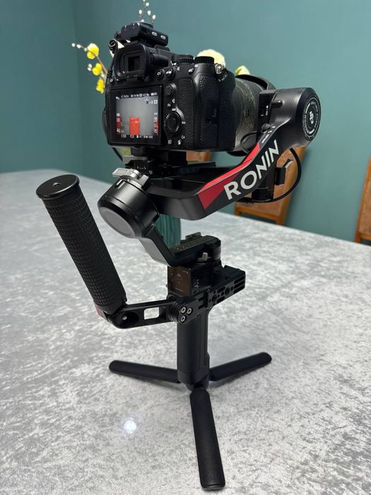 DJI Ronin RS4 + Raven EYE Pro + derjatel