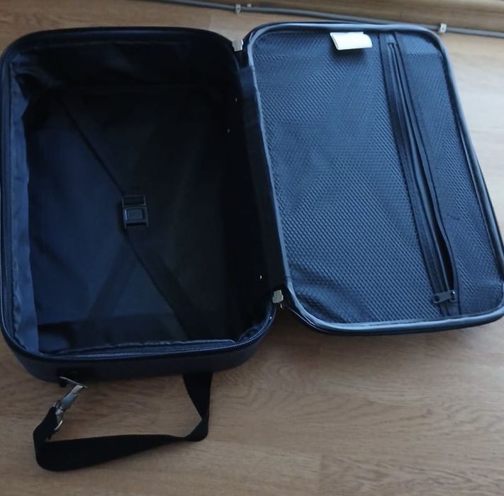 Geanta pentru călătorie(voiaj) tip valiza