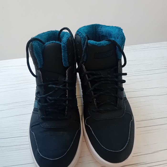 Маратонки тип боти на Adidas
