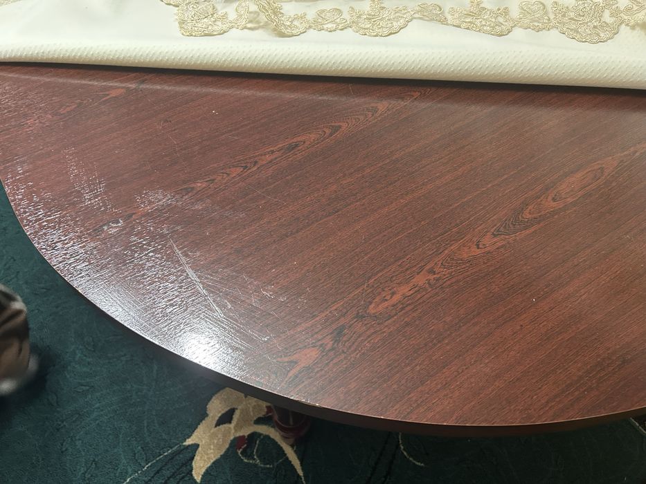 Продается стол и стулья