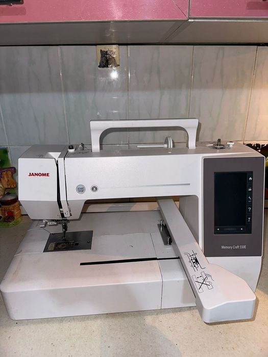 Вышивальная машина JANOME