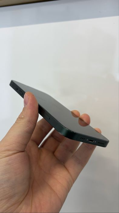 Продам iPhone 13 - 256Gb