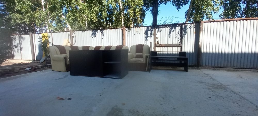 Мебел диван для офис.дом и для дачи