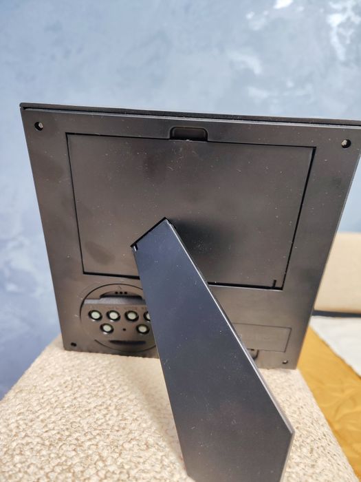 Продам часы настольные