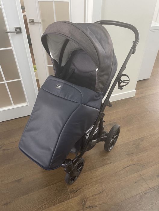 Детская коляска