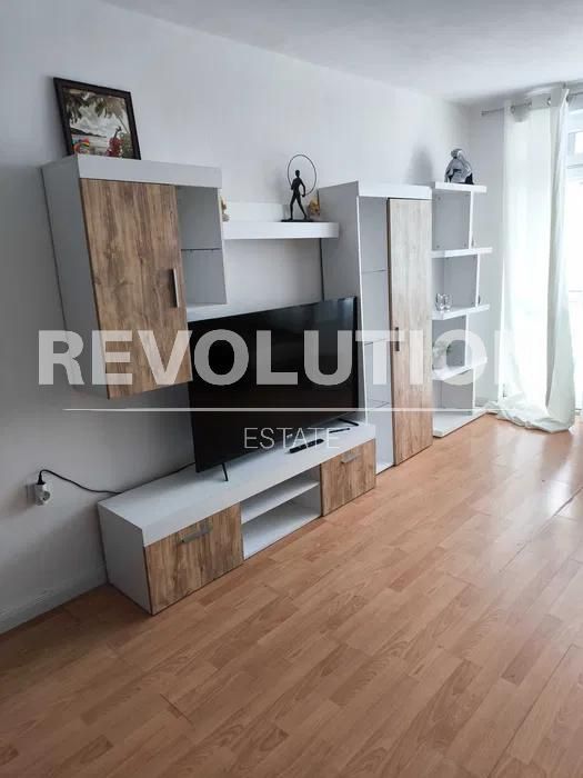 Дава се под наем Двустаен апартамент в Варна, Погреби - 75 кв.м за 500 € - Снимка #1