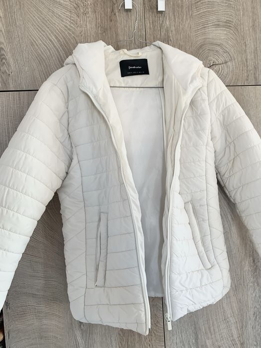Stradivarius Есенно бяло шушлеково яке Размер S