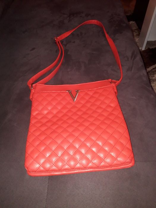 Дамска чанта чисто нова