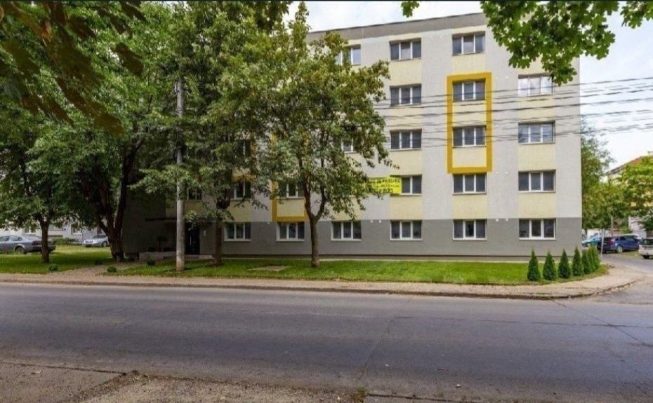 Inchiriez garsoniera în Bacău, str. Bucegi, bloc renovat 2023.