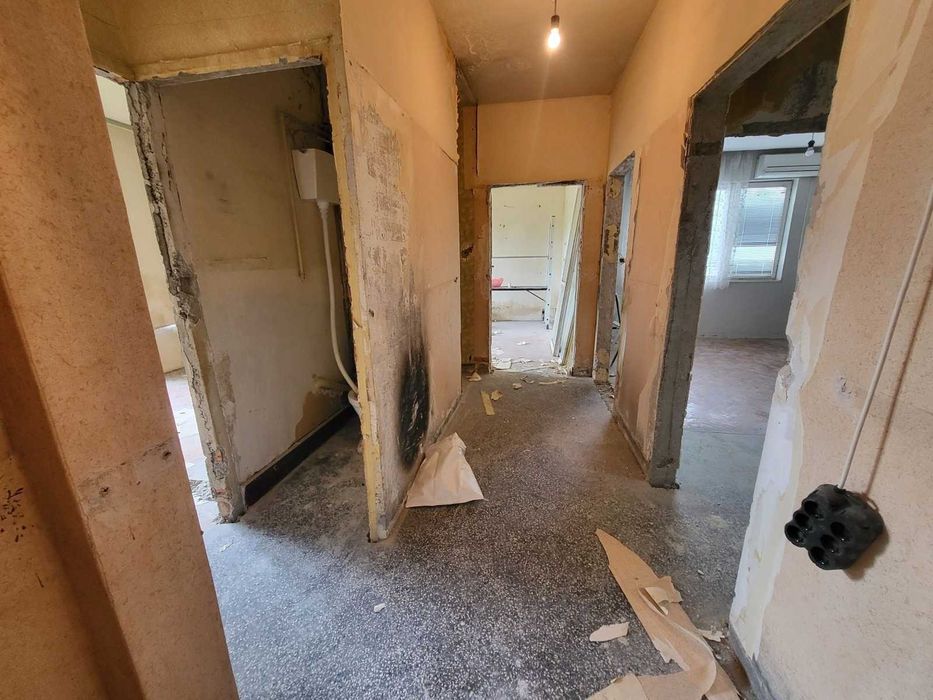 Продава се Двустаен апартамент в Пловдив, Христо Смирненски - 80 кв.м за 1250 €/кв.м - Снимка #1