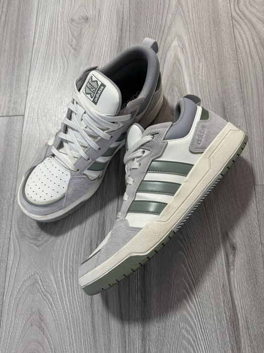 Adidas Нови обувки